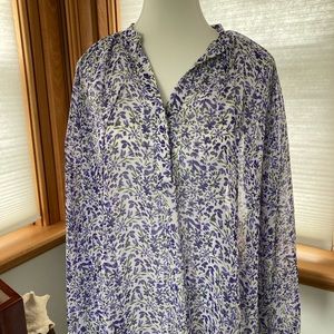 Beautiful breezy and flowy blouse size small